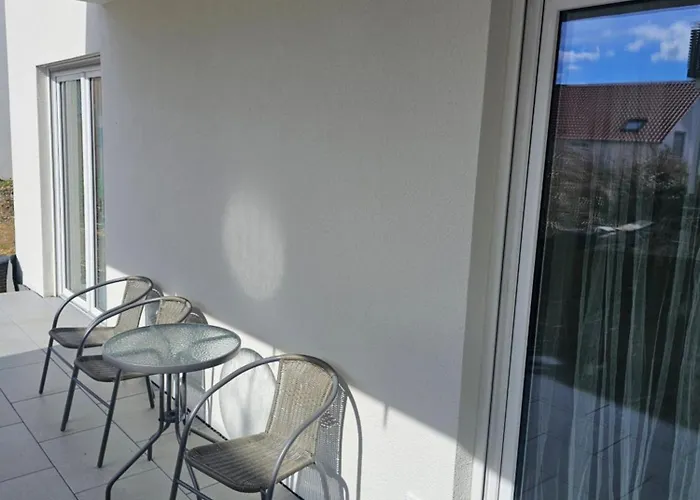 V アパート ヴァイカースハイム